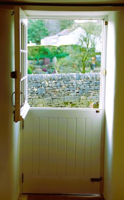 Gorgeous Cozy Cottage With A Heritage Feel, Walks, Pubs & Wood Burner تيديسويل المظهر الخارجي الصورة