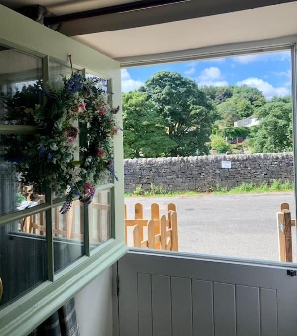 Gorgeous Cozy Cottage With A Heritage Feel, Walks, Pubs & Wood Burner تيديسويل المظهر الخارجي الصورة
